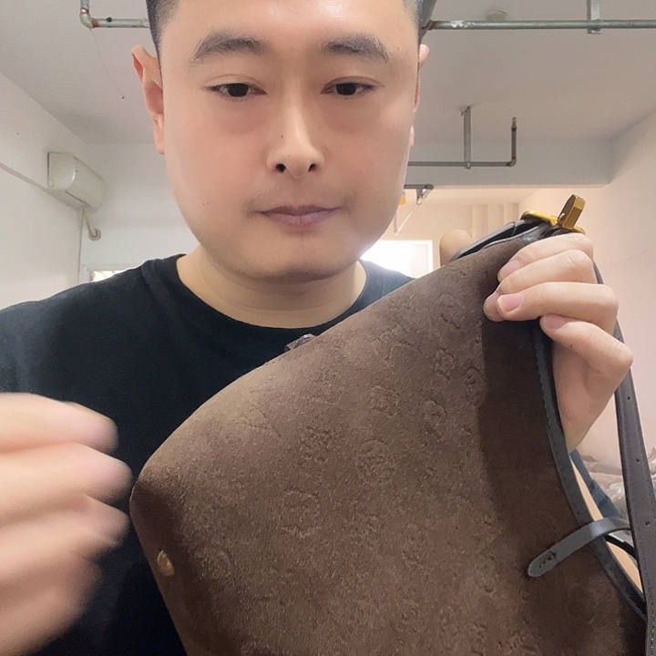 蚕丝麂皮（革）犏牛皮（革）