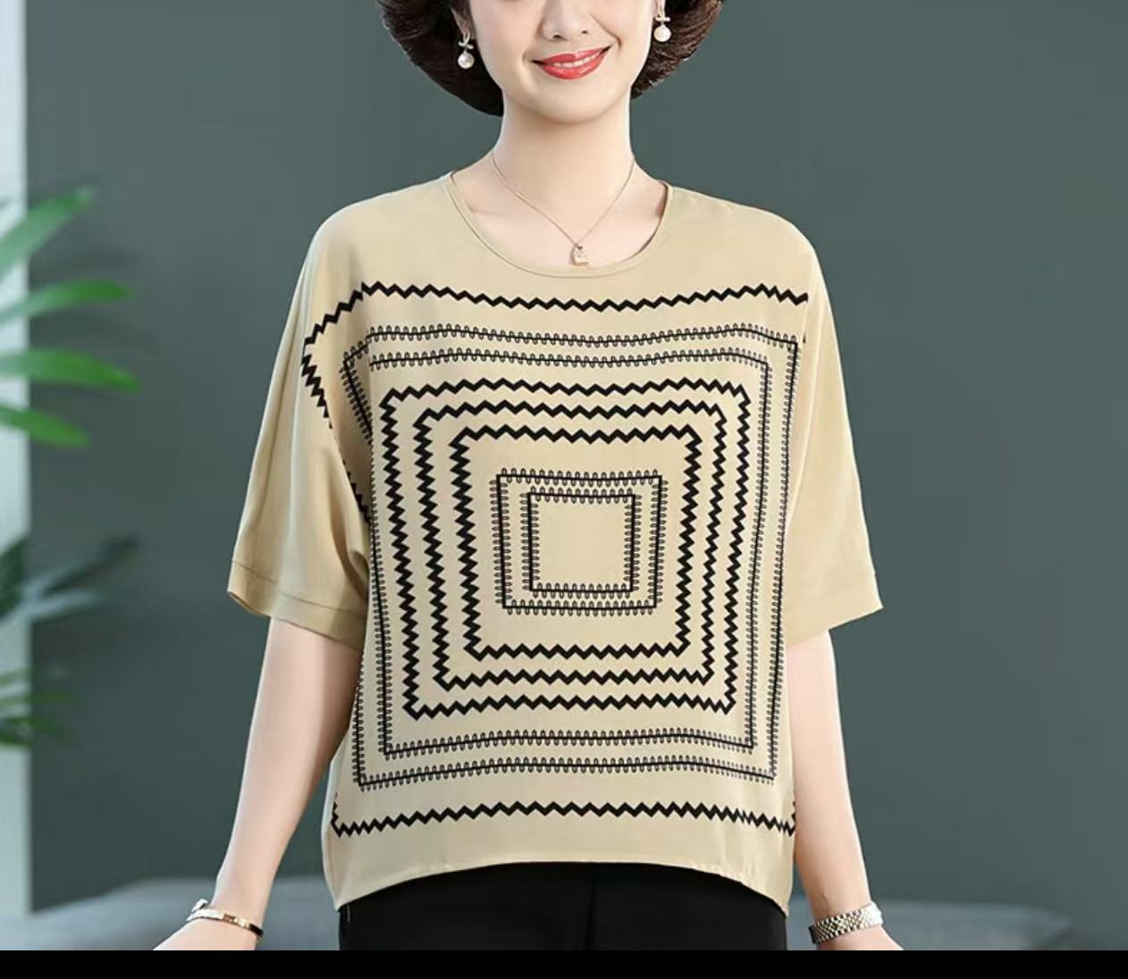 YUFEI/禹菲173 夏装小衫条纹常规款休闲风女装宽松打底衫常规