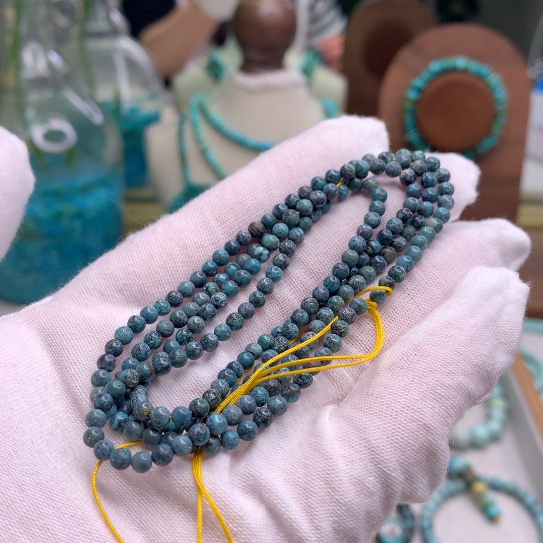 绿松石未镶嵌饰品