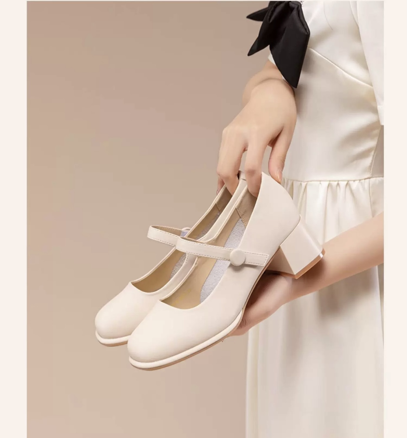 9536-1春秋新款时尚百搭一字带粗跟玛丽珍单鞋F