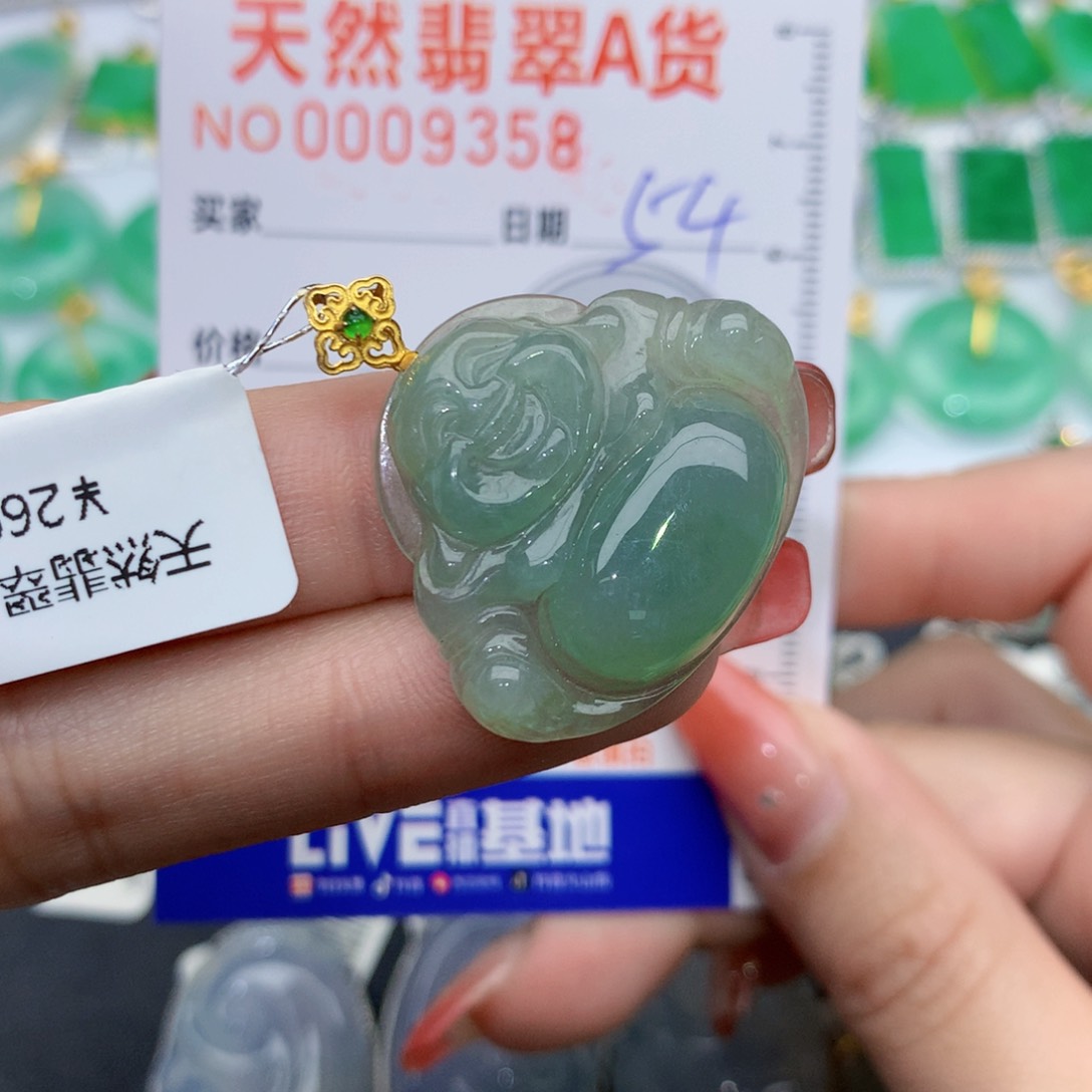 翡翠颈饰18K金镶嵌佛公