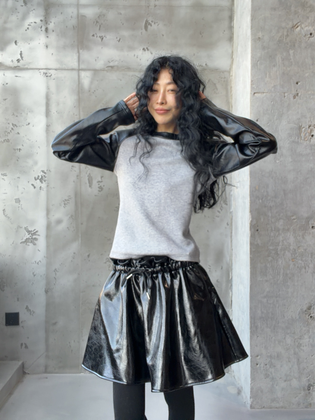 VIVISPLENDID21795#圣诞定制巨显瘦拼接PU显瘦加绒保暖打底衫