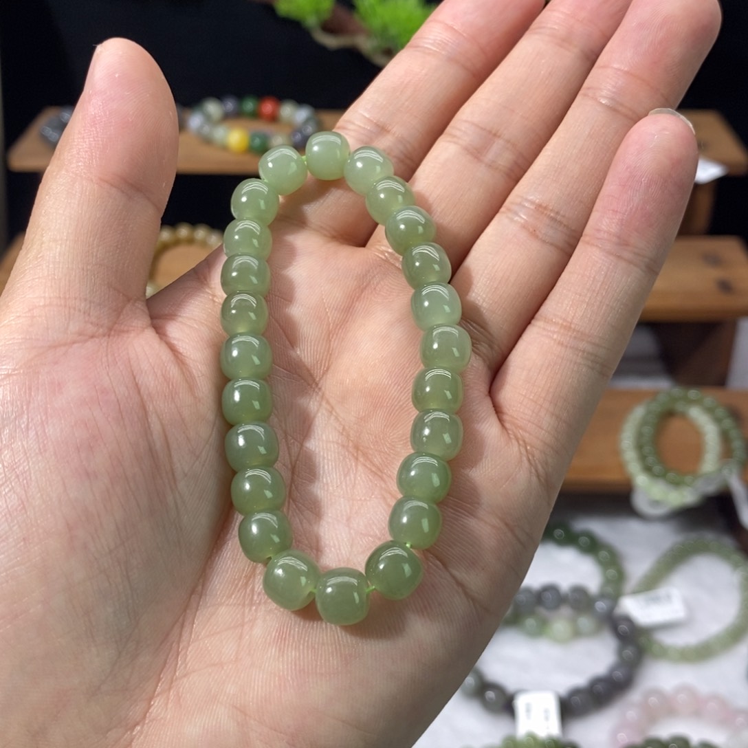 和田玉手链未镶嵌灵**?卡8老型珠高冰