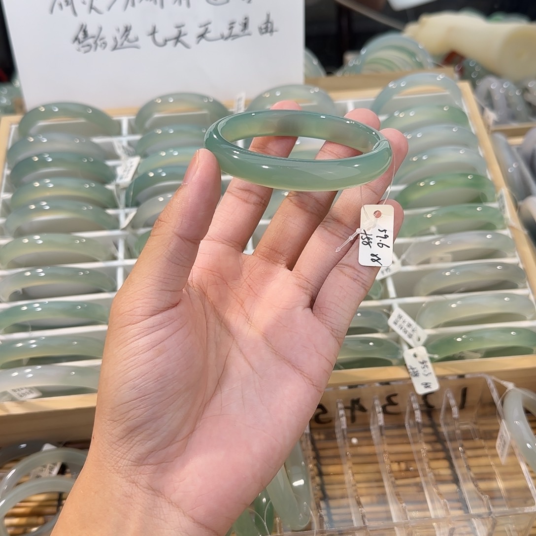 手镯玛瑙/玉髓未镶嵌圈口59.6