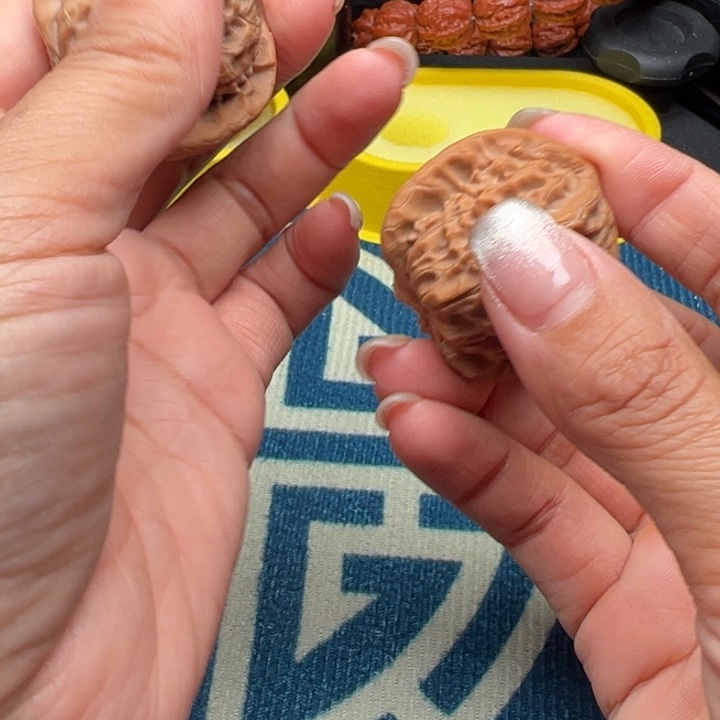 吊坠桃核文玩核桃白蛇谷