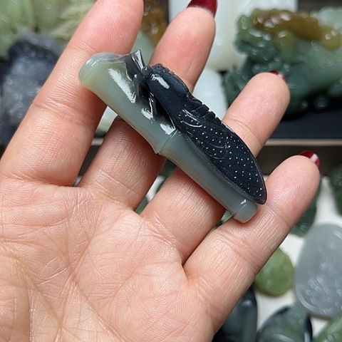 和田玉颈饰未镶嵌彭**家