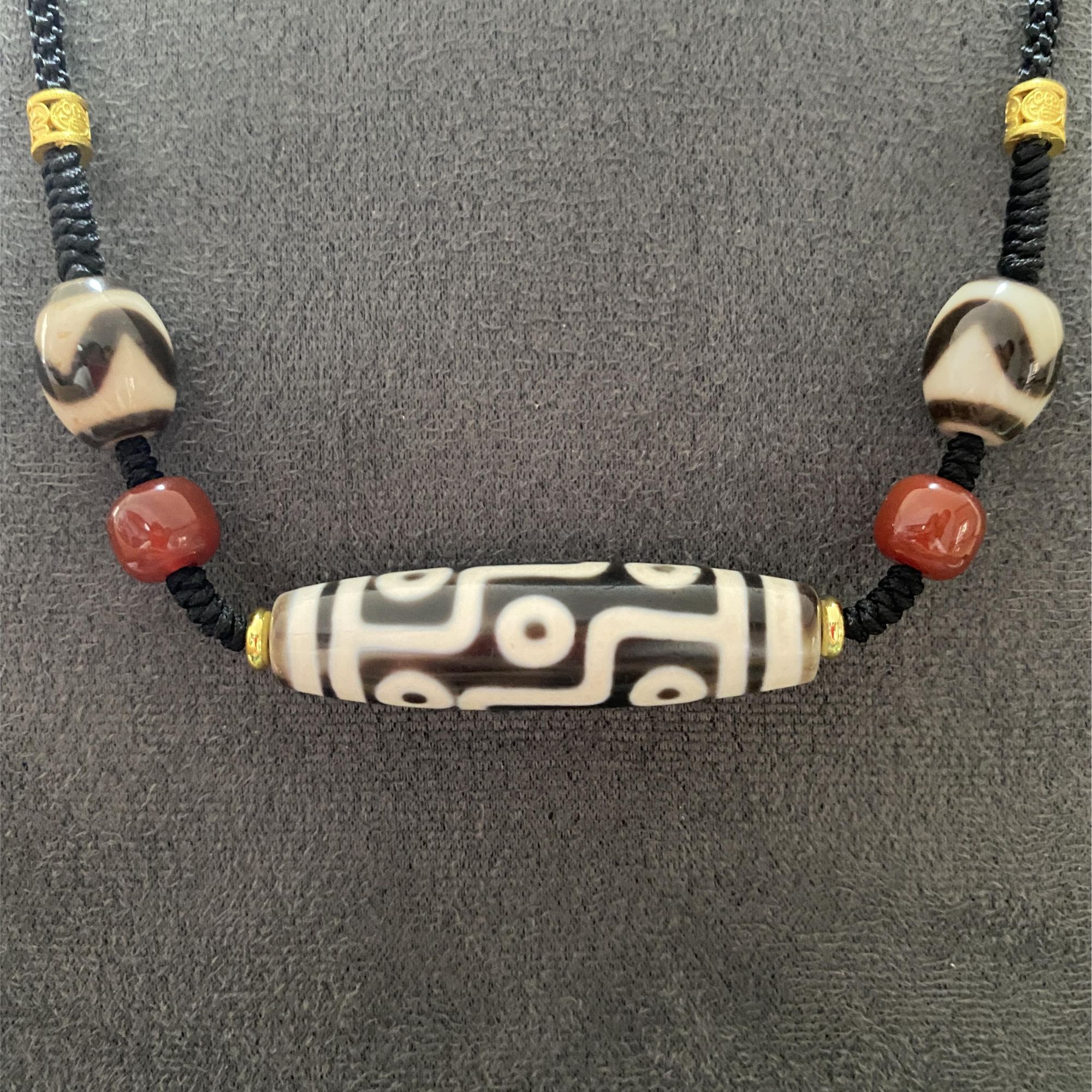 【一品臻宝】藏区回流老料九眼天珠设计款玛瑙古珠男女同款