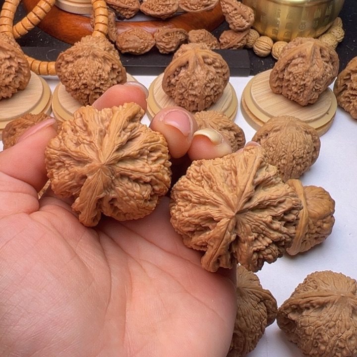 文玩核桃把件?***区粗筋43