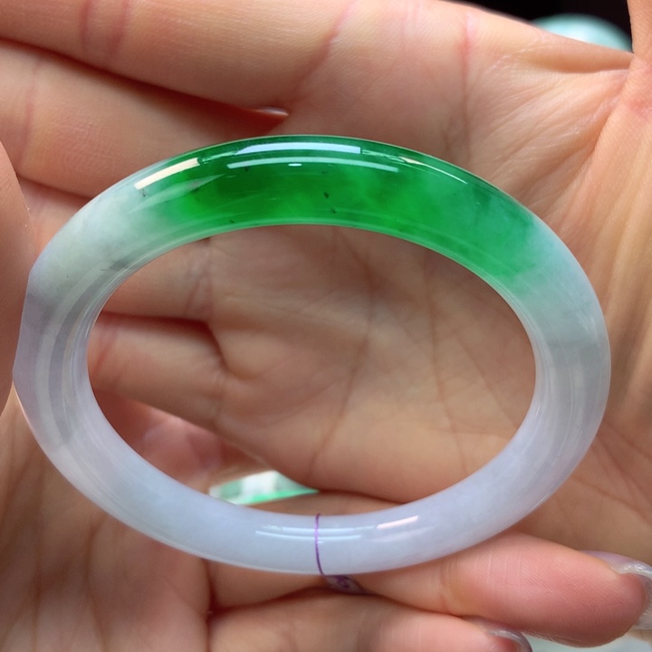 【闪购商品】翡翠未镶嵌手镯爱****妮付2万订金，未付3.9万