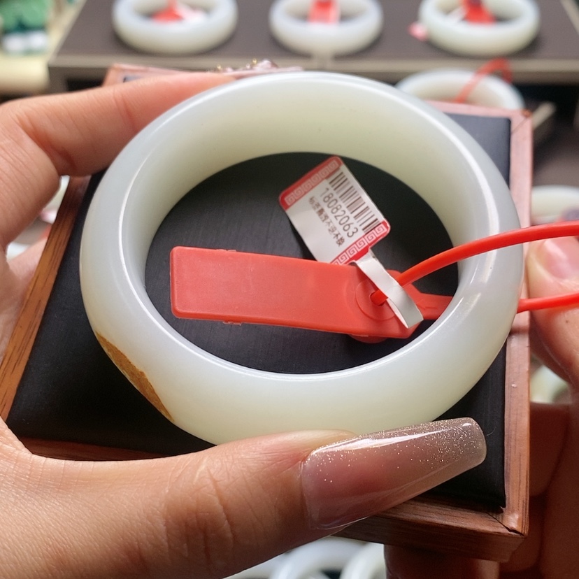 【闪购商品】和田玉手镯未镶嵌用****3