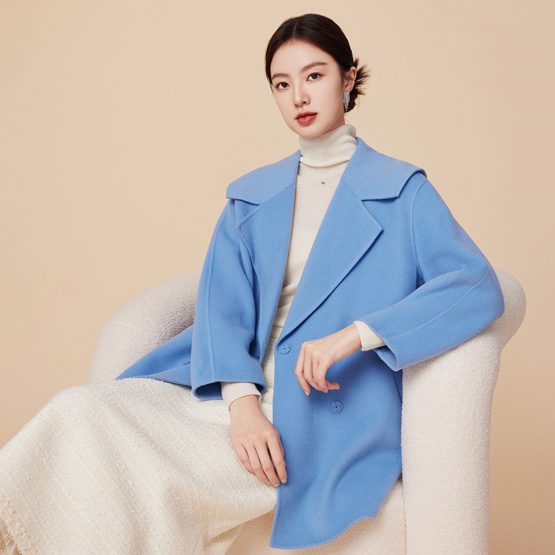 【彩彩专享】芭蒂娜毛呢外套124A210