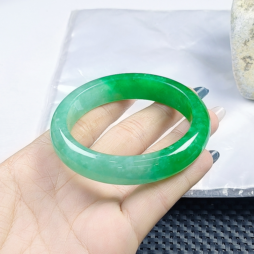 【聚宝严选】货品青的绿品半山的常妈妈款精致精美气质百搭奇石