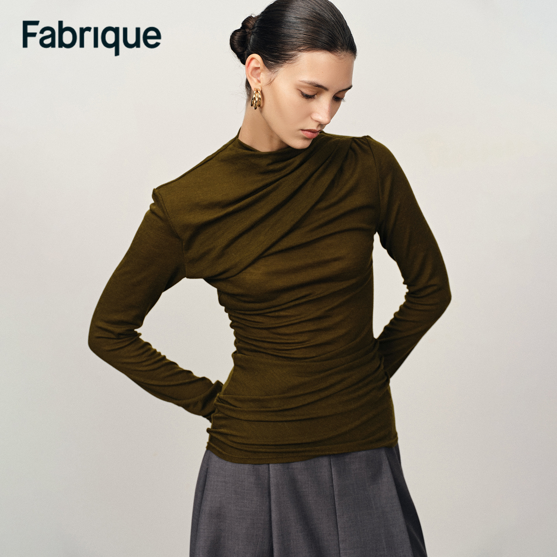 Fabrique Edith 秋冬橄榄绿软雕塑假两件绵羊毛针织弹力修身上衣