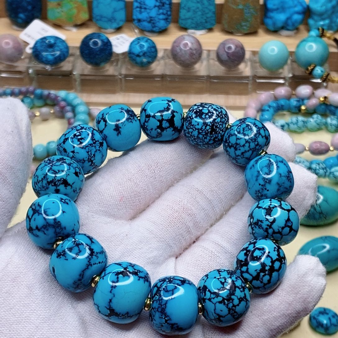 绿松石未镶嵌珠宝奇石