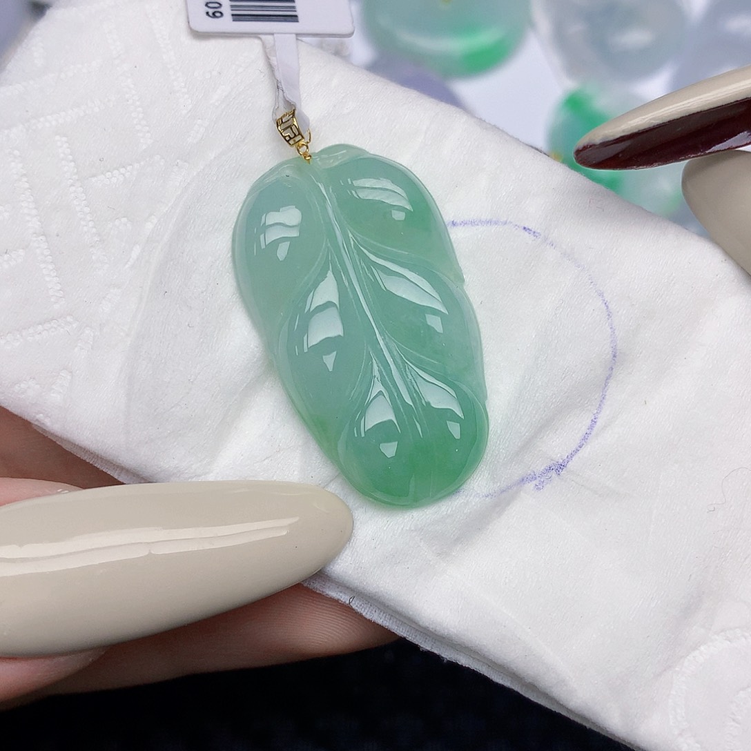 翡翠18K金镶嵌颈饰天然缅甸翡翠a货百元以上9元证书费自理