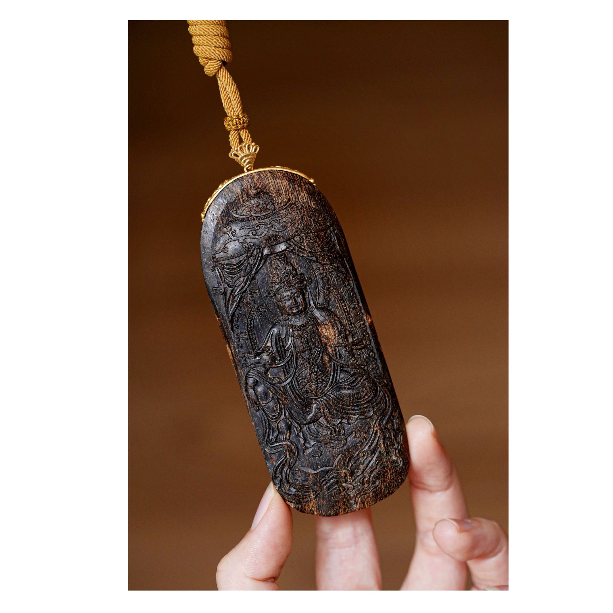 文莱沉香满油沉水规整老料自在观音牌 A604