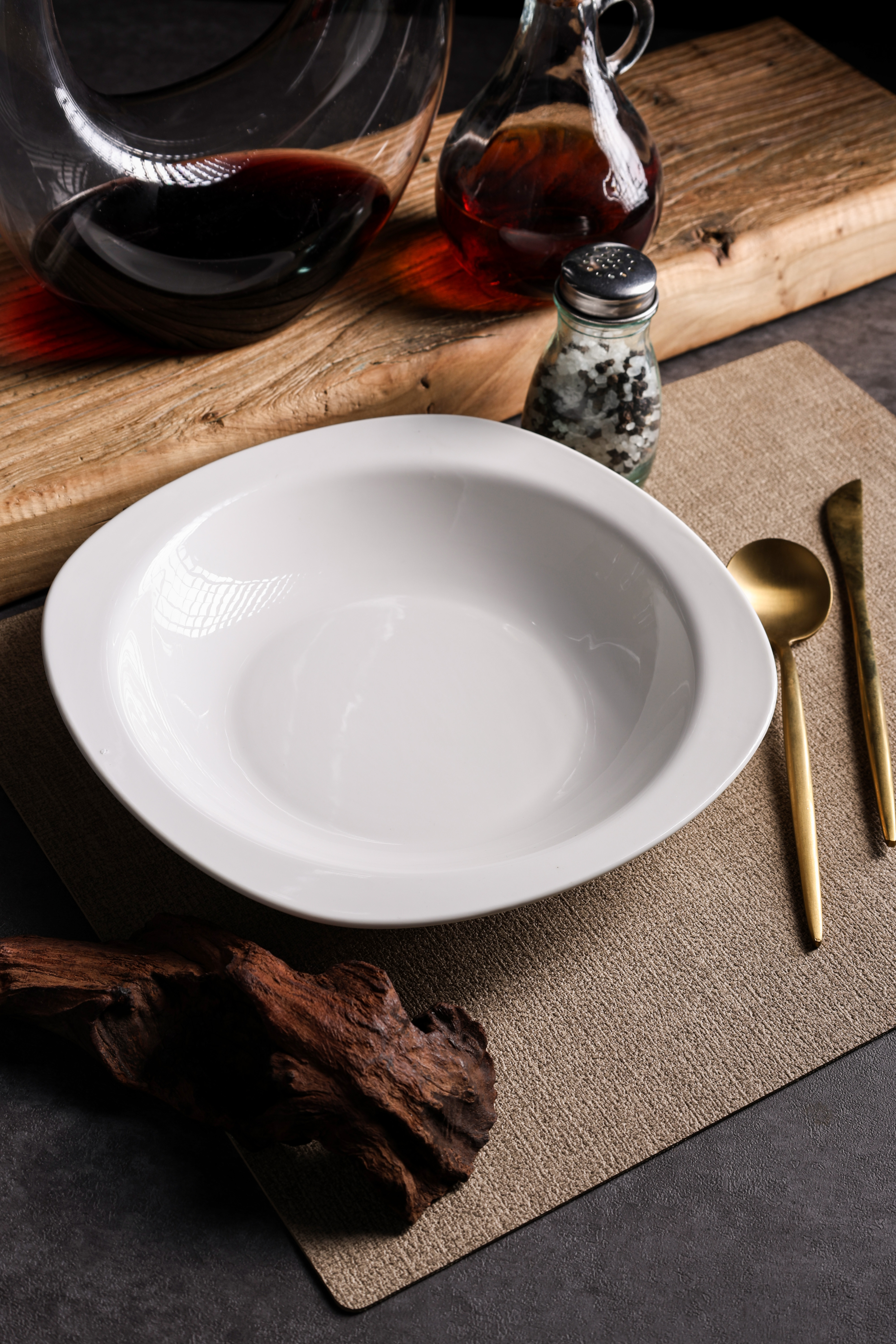 云山景墨陶瓷9寸雷尔正方盘天圆地方盘