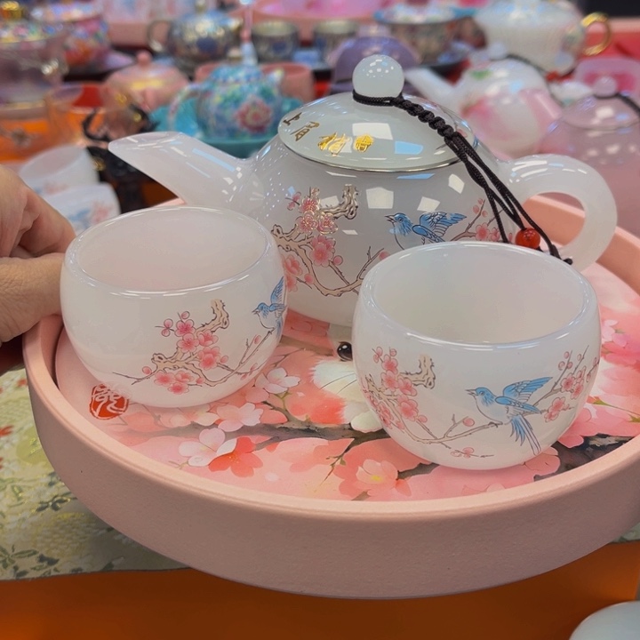 茶杯段泥吧啦吧啦吧拉吧拉