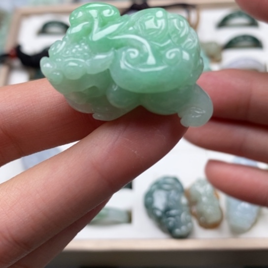 翡翠吊坠(不含链)未镶嵌折****疼