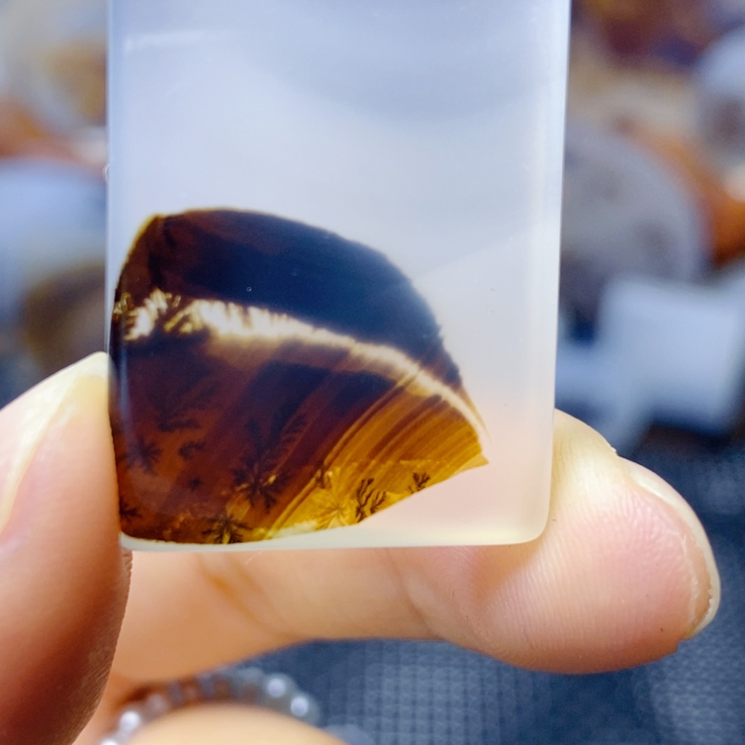 玛瑙/玉髓未镶嵌珠宝奇石