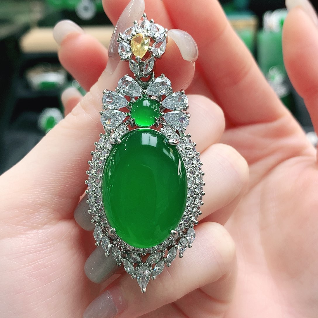 玛瑙/玉髓未镶嵌吊坠