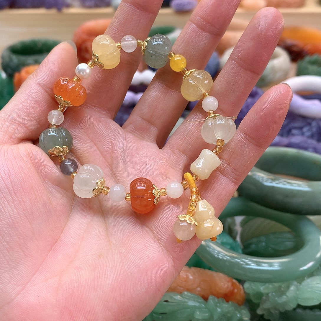 未镶嵌手镯石英质玉