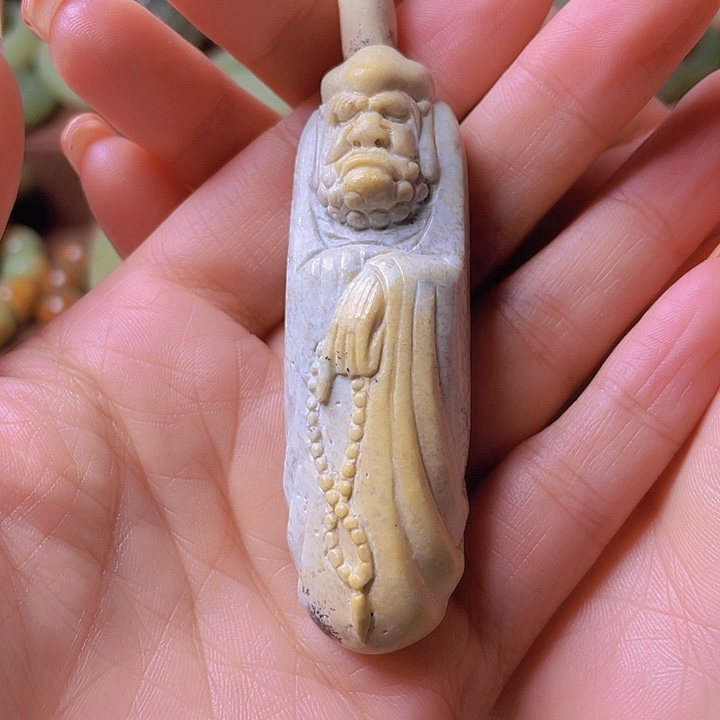 未镶嵌岫岩河磨玉（透闪石质玉）挂件大*