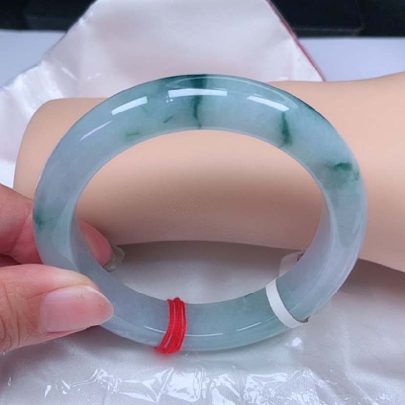 【闪购商品】翡翠手镯未镶嵌，