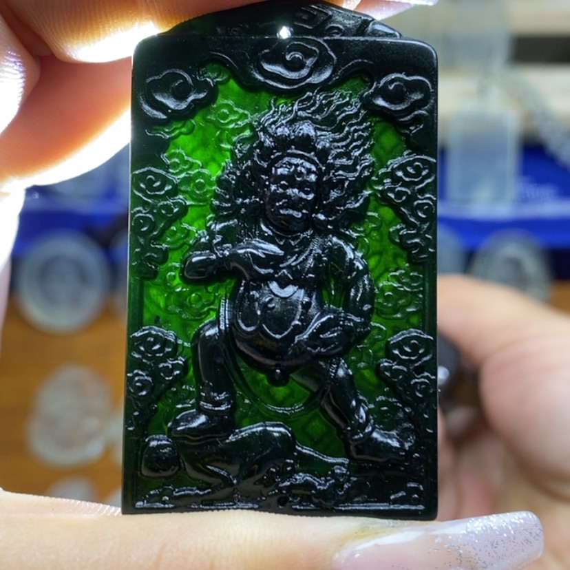 【闪购商品】蛇纹石玉未镶嵌颈饰