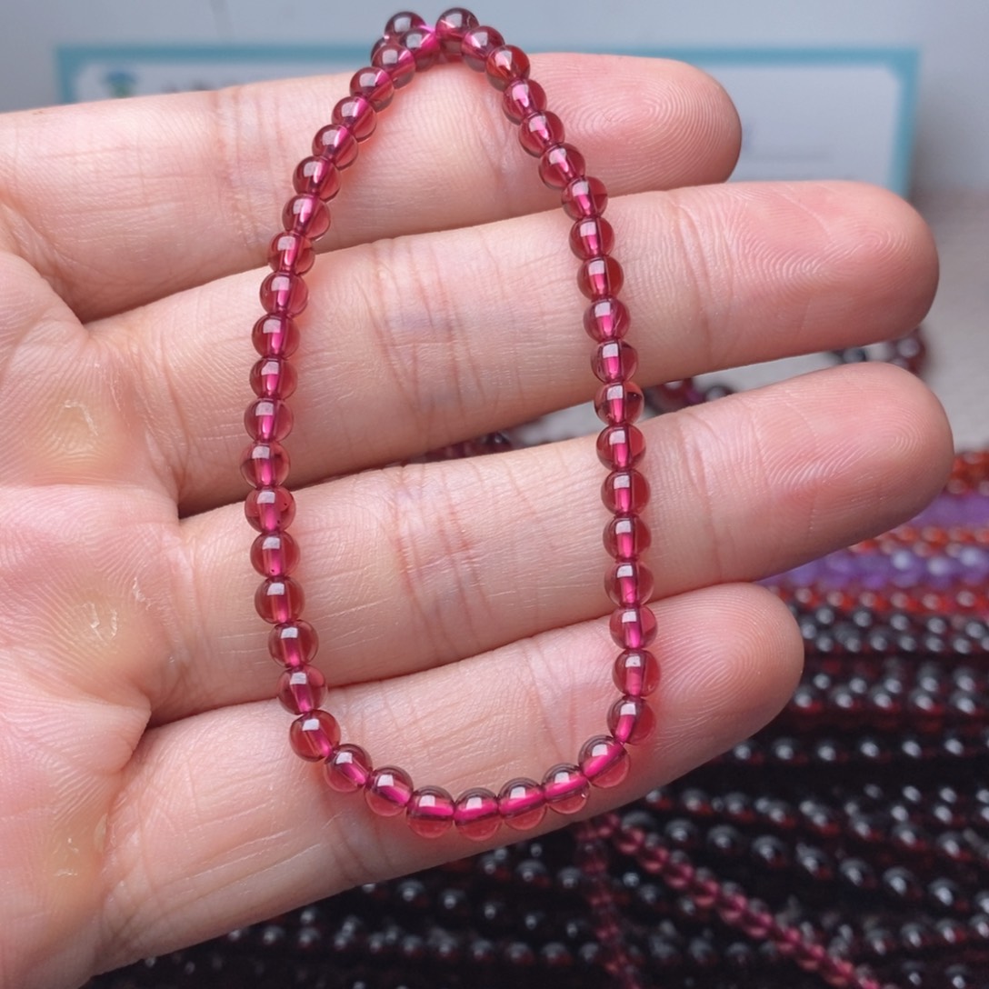 霸***裁手链未镶嵌石榴石卡4.6