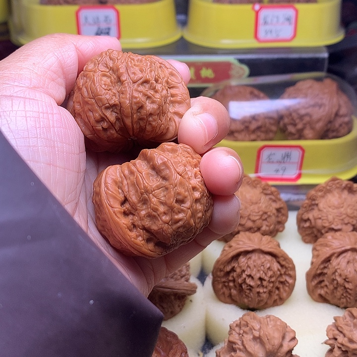 文玩核桃吊坠万*青血麒麟