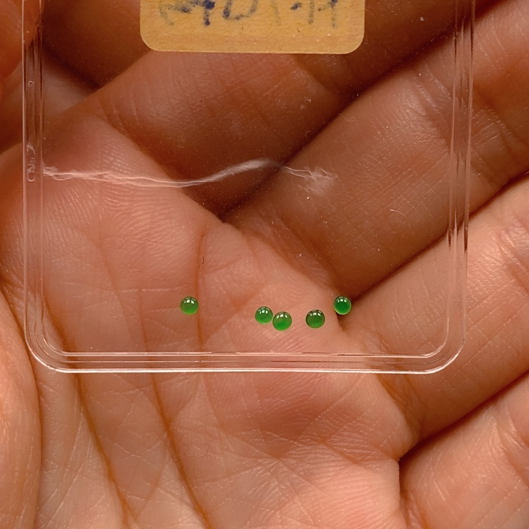 翡翠戒指未镶嵌翡翠蛋面