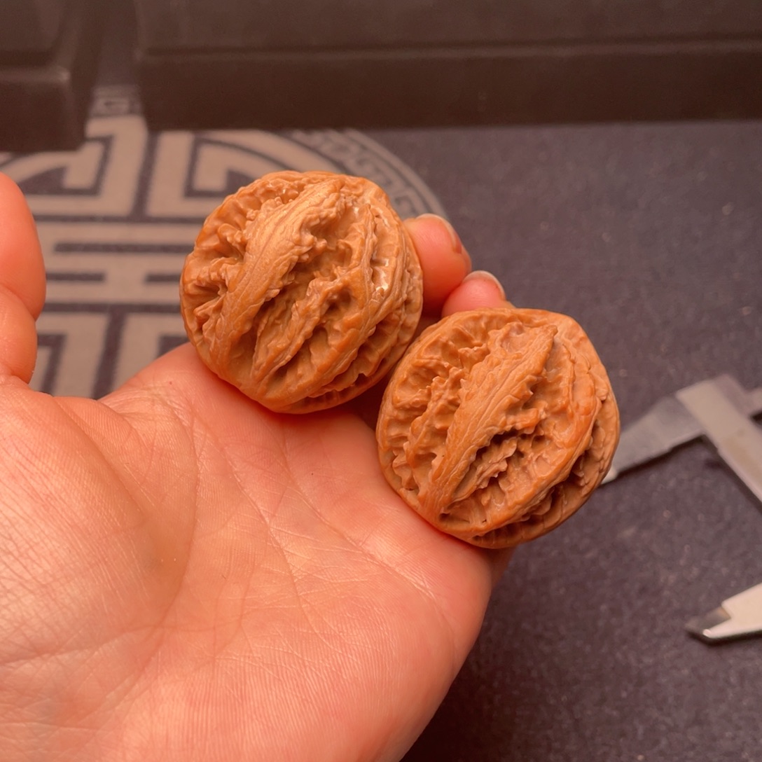 文玩核桃把件秦岭核桃6