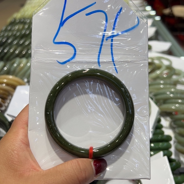 和田玉（糖玉）手镯未镶嵌