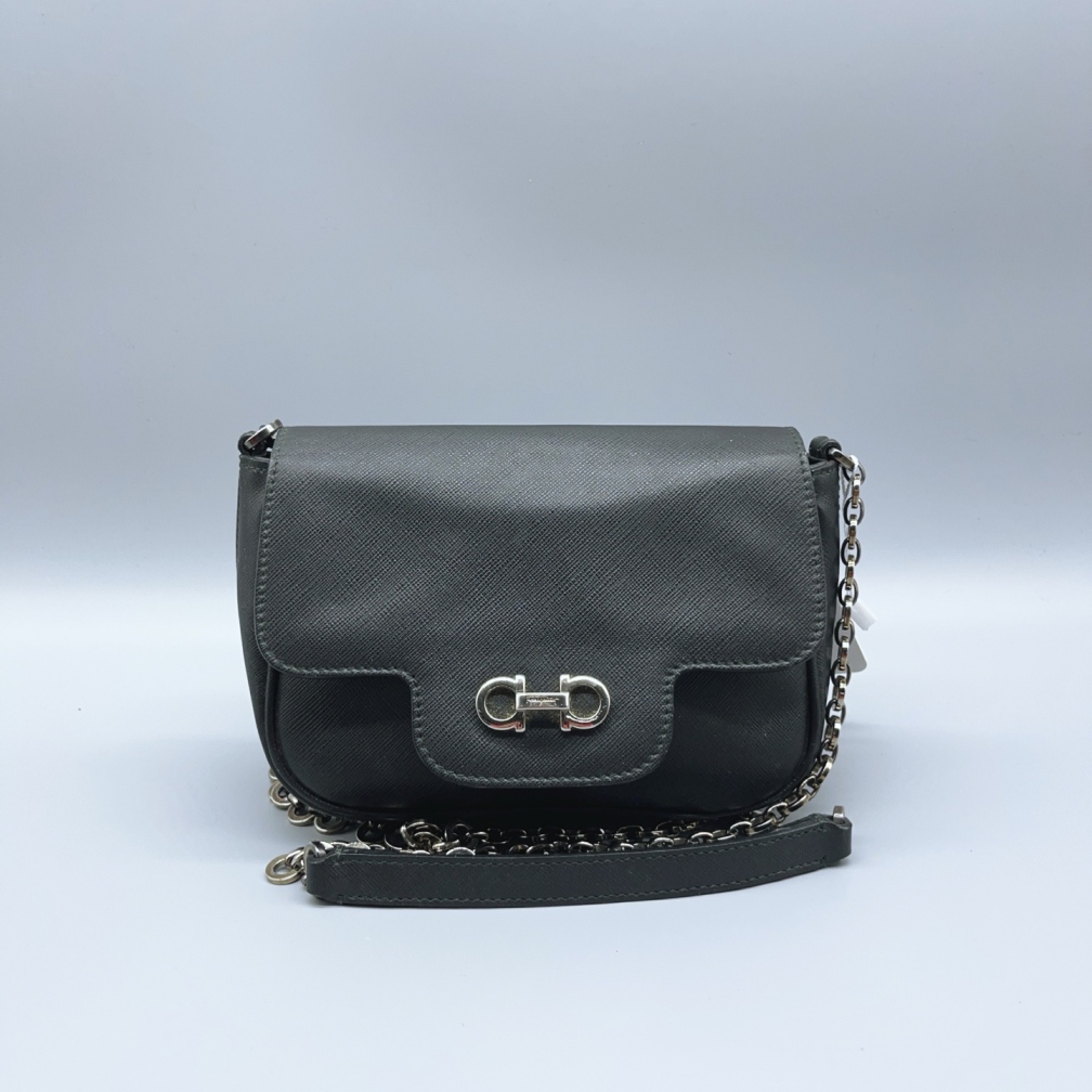 95新 FERRAGAMO/菲拉格慕  黑色单肩包  1662 4320 
