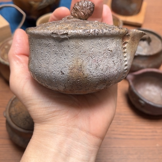 此生无多余岁寒两三友