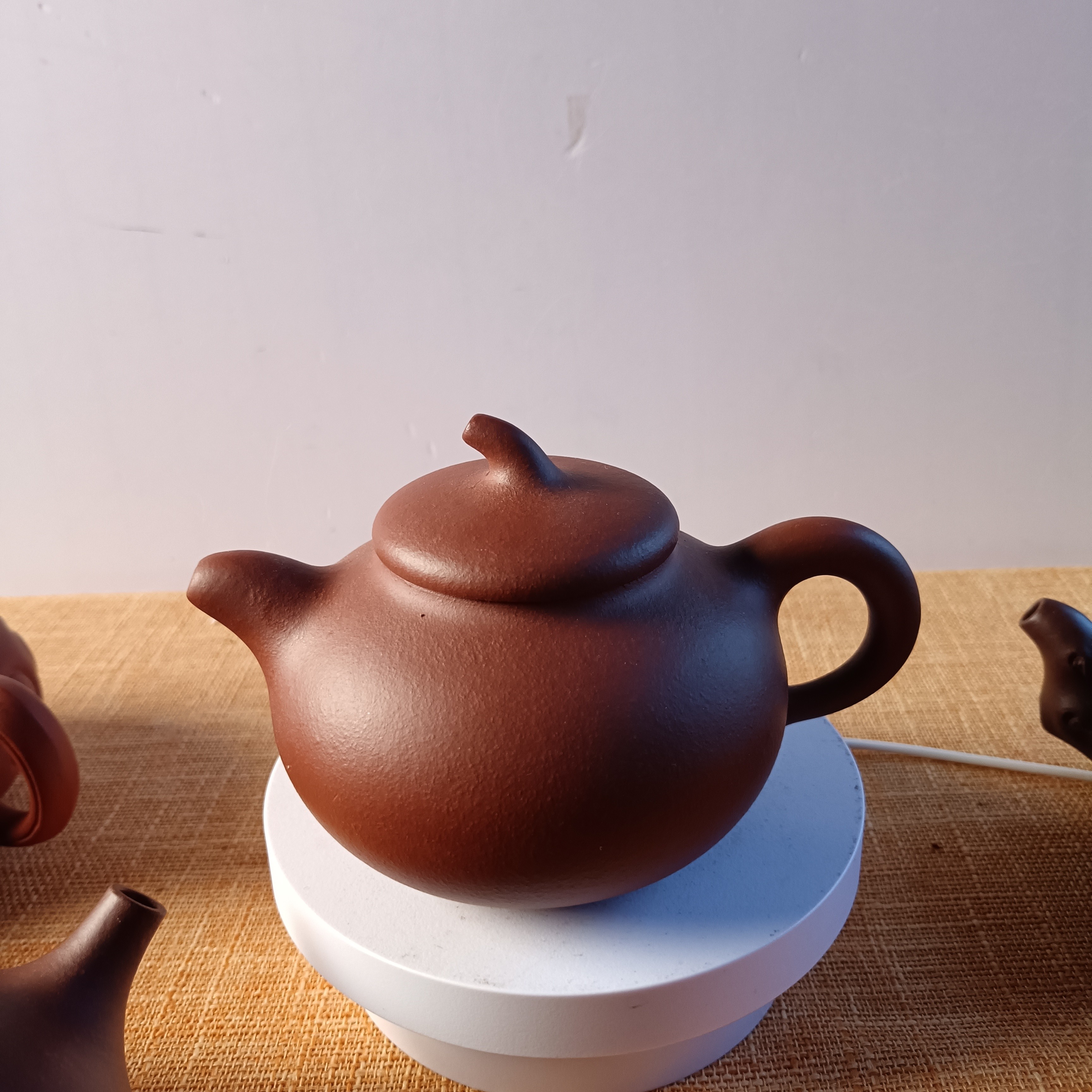 精品原矿紫砂底槽清泥料，，茄壶。