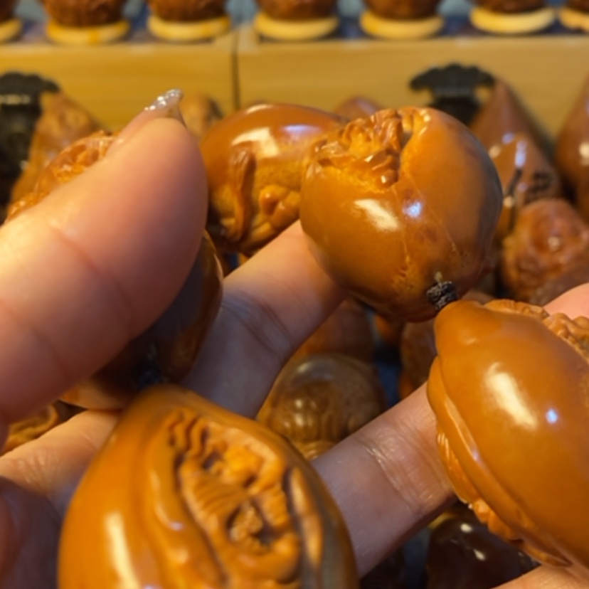 【闪购商品】橄榄核手串/手链小*琪精品核雕