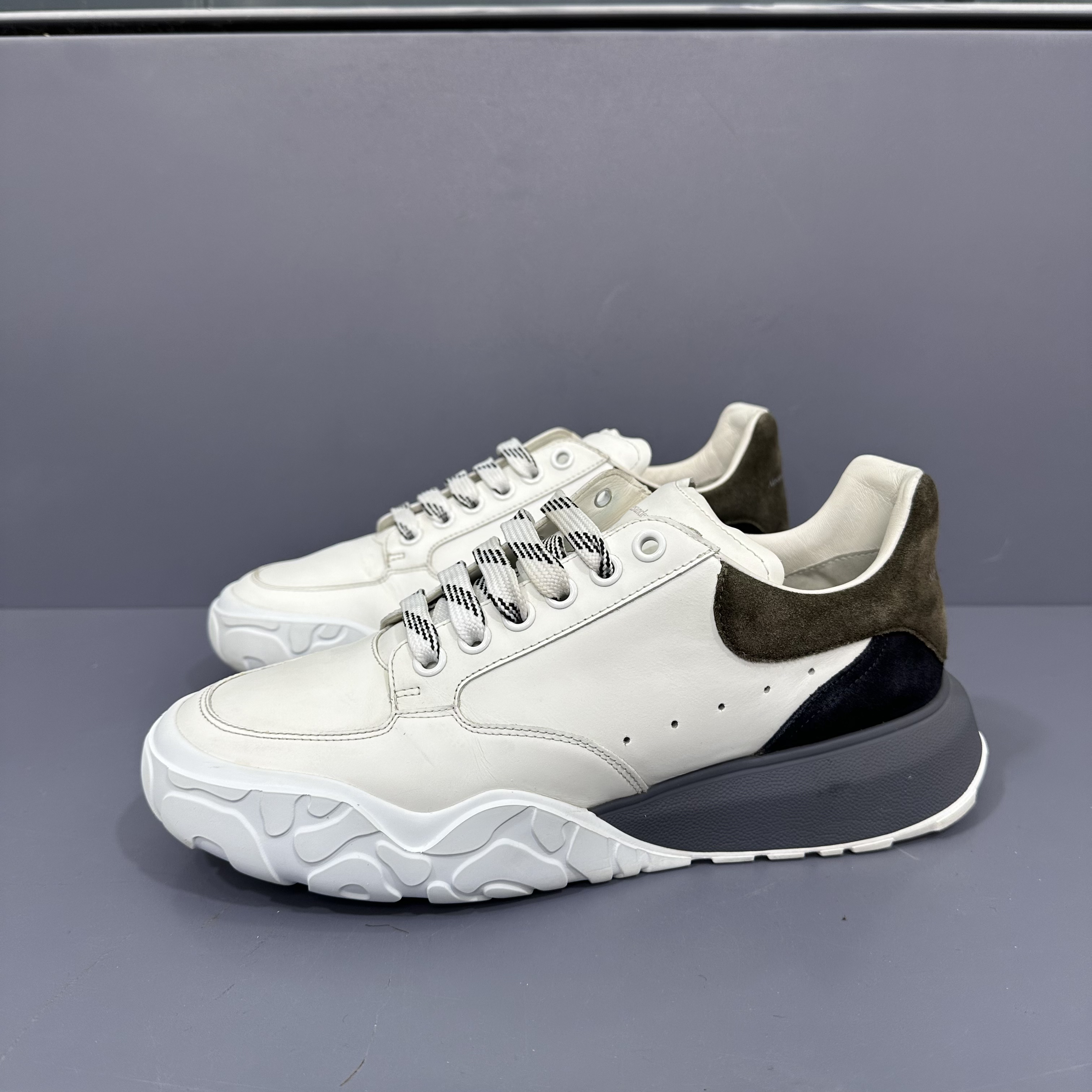 99新 Alexander McQueen/亚历山大·麦昆 42麦昆白绿 休闲鞋 28
