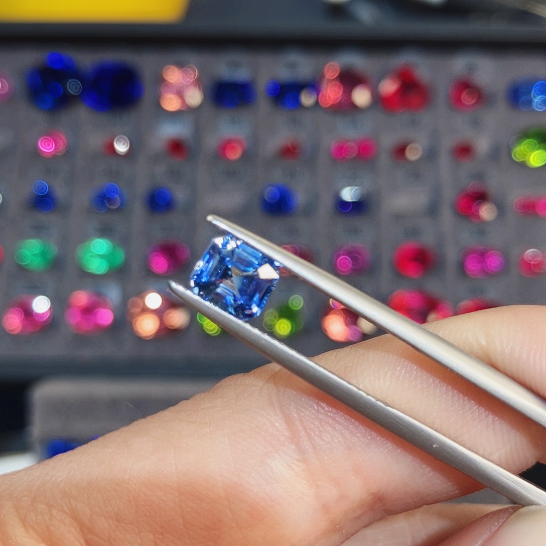 蓝宝石裸石未镶嵌你***儿1.53克拉