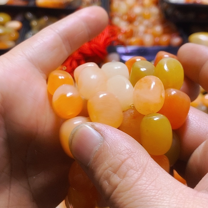 老***吐新疆金丝玉吊坠项链手链
