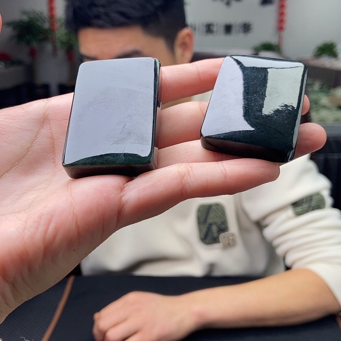 和田玉颜色多样性发拍一发一未镶嵌