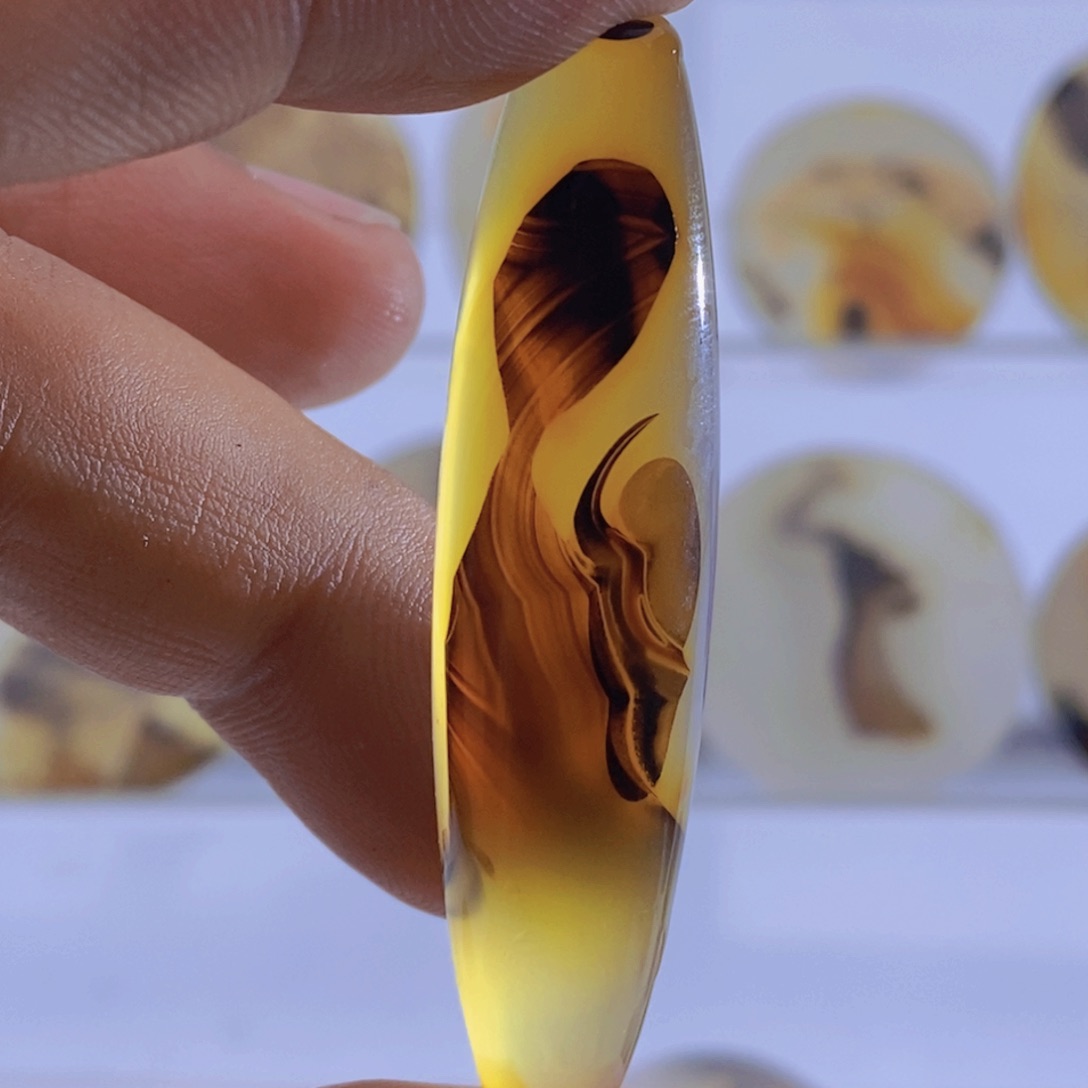 玛瑙/玉髓颈饰未镶嵌