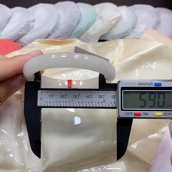 翡翠手镯未镶嵌296 