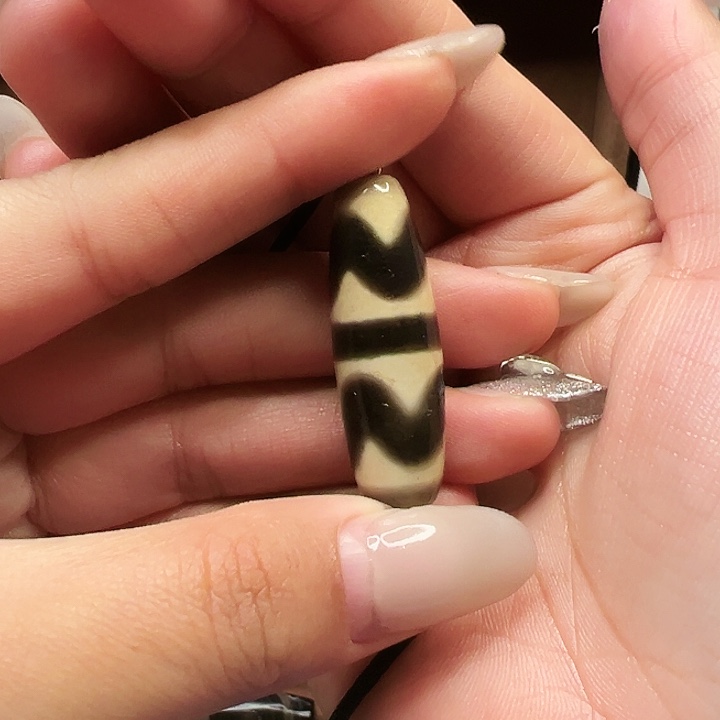 玛瑙/玉髓颈饰未镶嵌金***乌