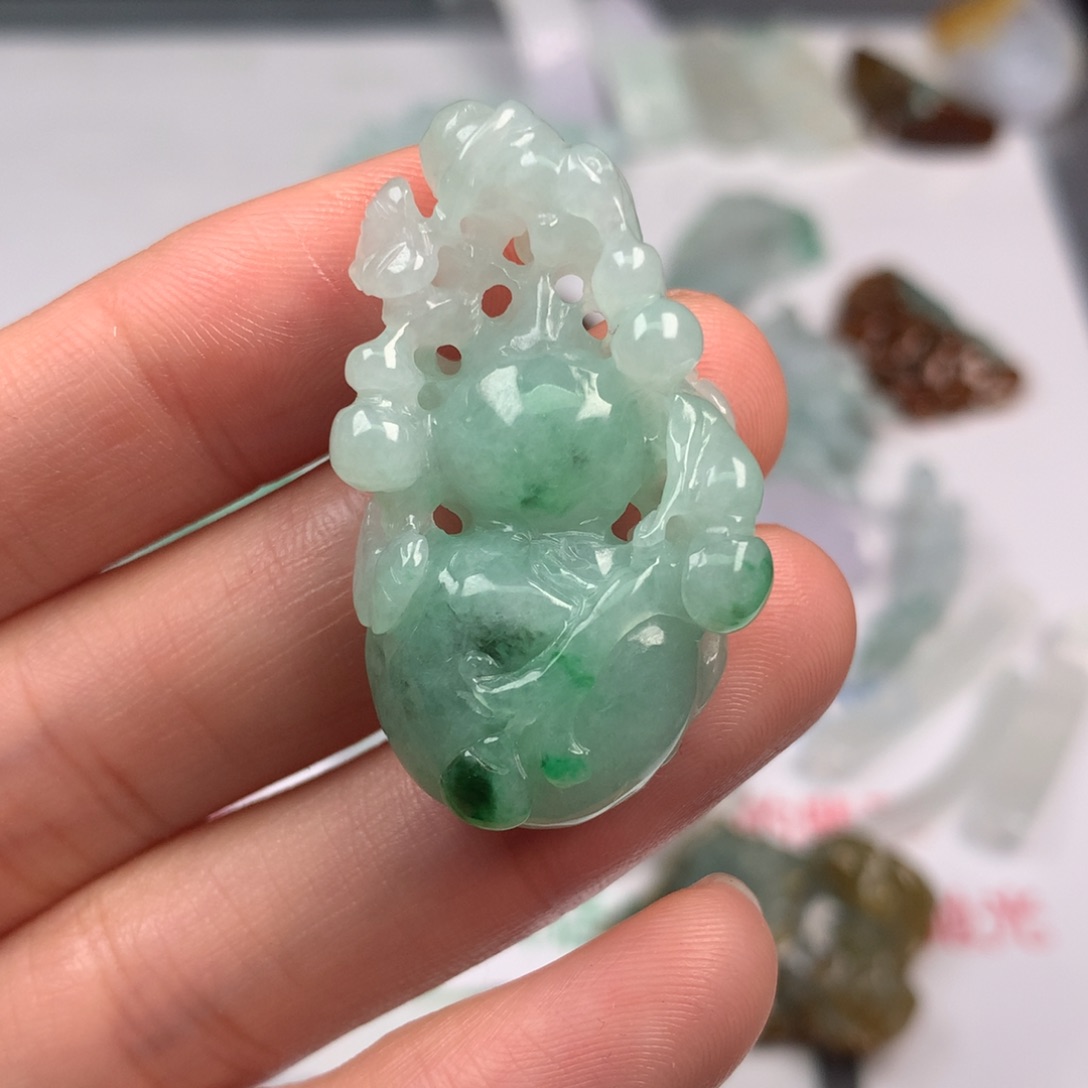 翡翠未镶嵌颈饰翡翠