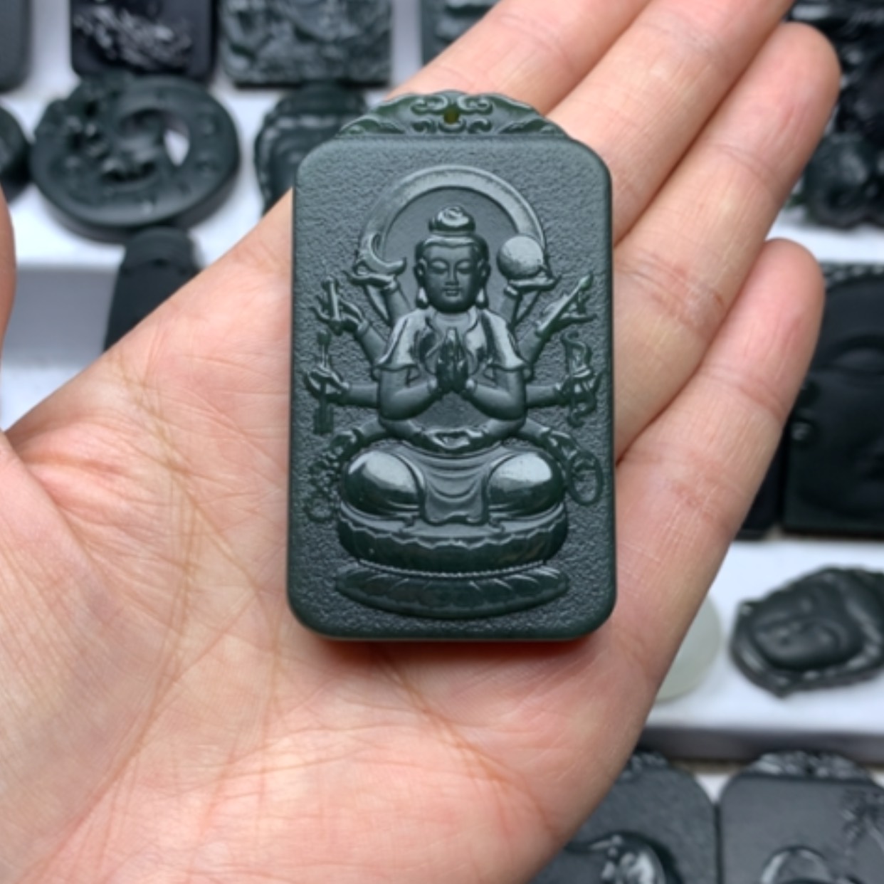 【闪购商品】和田玉颈饰未镶嵌双面雕刻