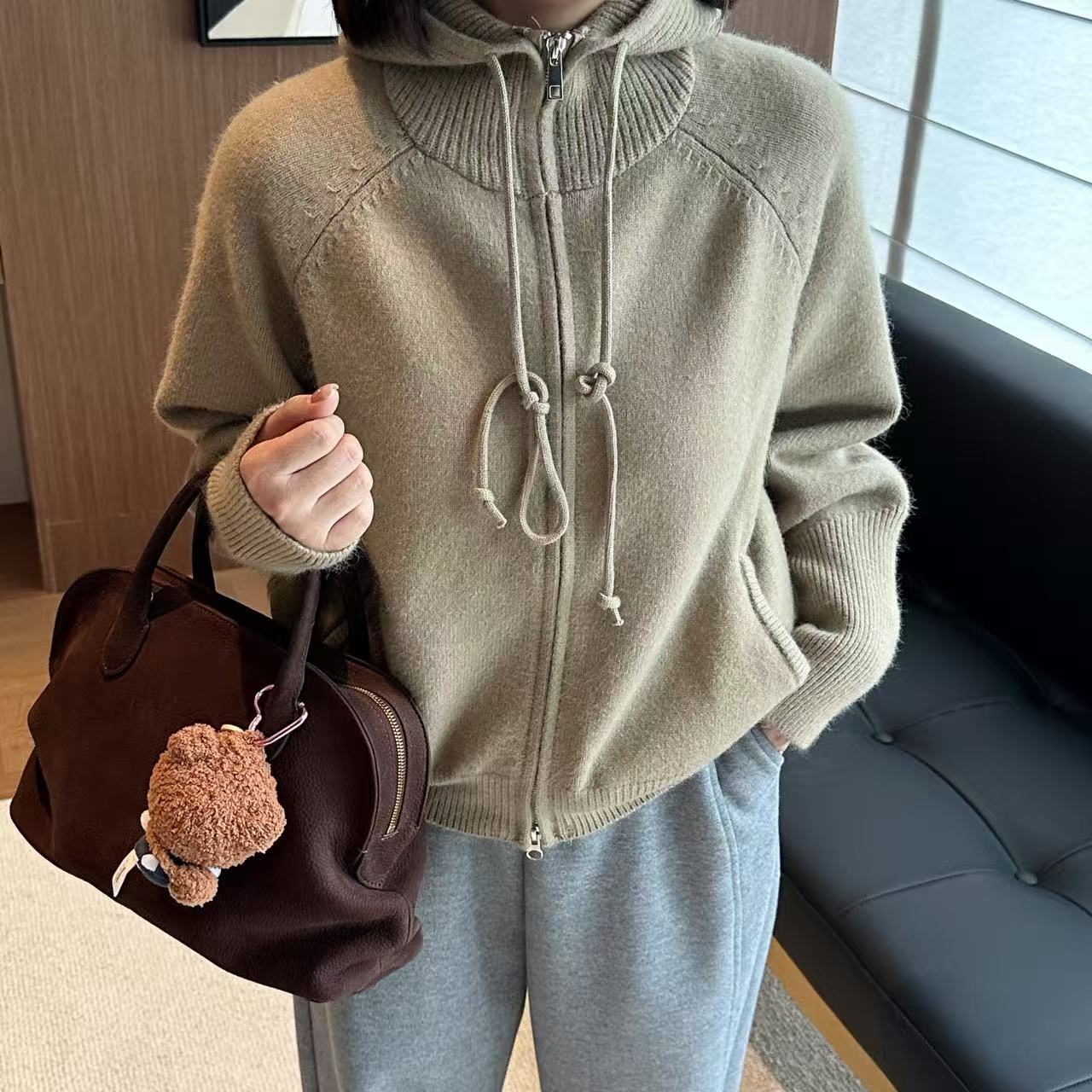 【汐汐女装二店】小个子定制女士秋冬休闲风连帽针织毛衣 XX2511040
