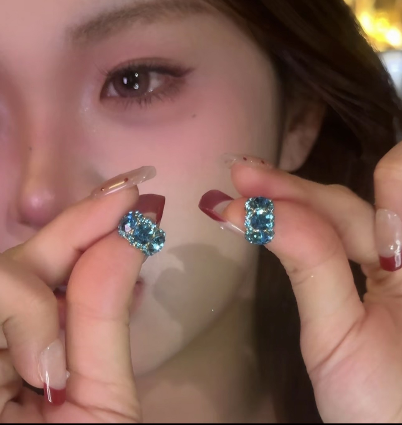 合金锆石耳饰 精致小巧镶钻耳钉气质时尚简约百搭通勤高级感耳饰 