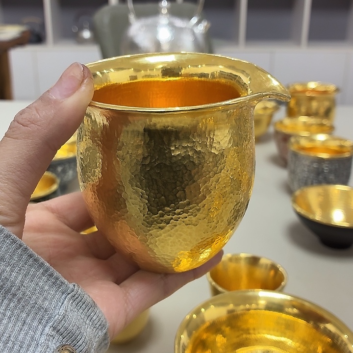 14李小鹤里外金足金8克公道杯200毫升